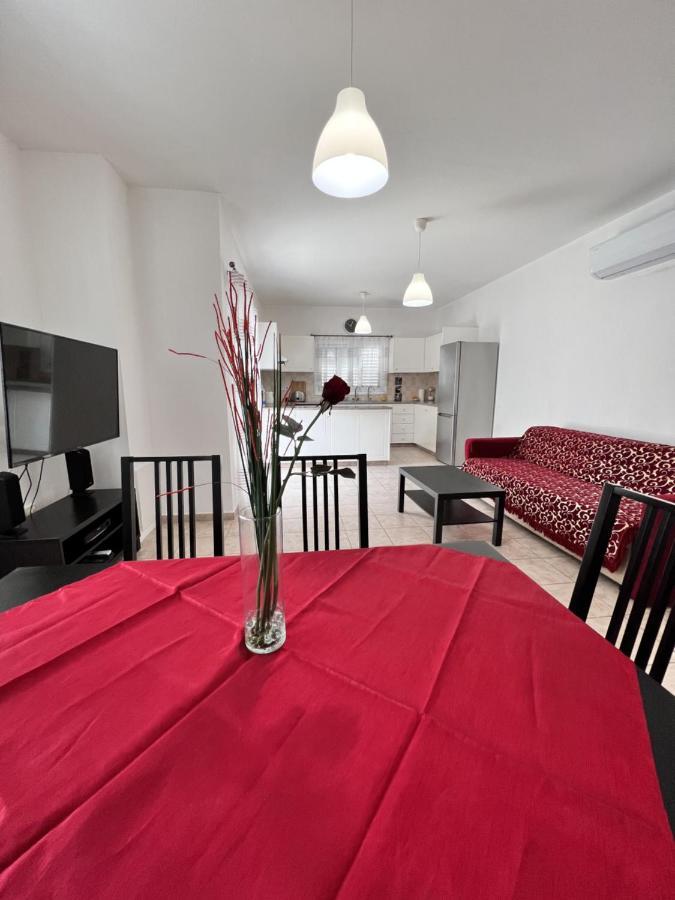 Pafia Sunbeach Townhouse Paphos Eksteriør bilde